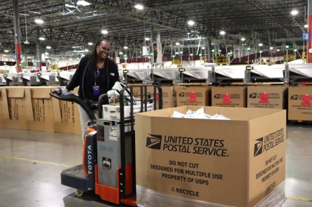 Tòa Phúc thẩm phán quyết hầu hết thuế quan của ông Trump là bất hợp pháp