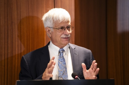 ĐCSTQ đàn áp xuyên quốc gia, cựu Trợ lý Ngoại trưởng kêu gọi Mỹ tăng cường bảo vệ Pháp Luân Công