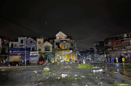 Lốc xoáy 2 phút ở Ninh Bình: Hơn 200 nhà dân hư hỏng, 1 người tử vong