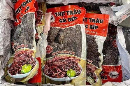 Phát hiện đường dây biến thịt trâu Ấn Độ thành thịt trâu gác bếp Hà Giang