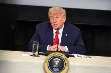 TT. Trump dùng thuế quan tránh khủng hoảng kinh tế dẫn đến chiến tranh thế giới