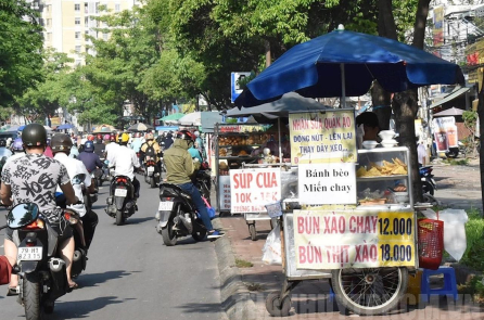 TP.HCM thu 8,5 tỷ đồng từ sử dụng tạm lòng đường, vỉa hè