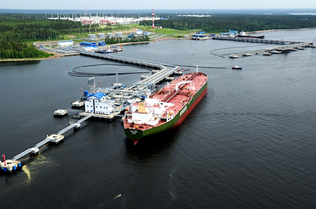 Ukraine tấn công cảng dầu Primorsk của Nga tại biển Baltic