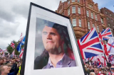 VIDEO: Hàng ngàn xuống đường ở London trong cuộc tuần hành “Unite the Kingdom”