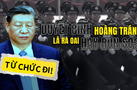 [VIDEO] Trước duyệt binh, người Trung Quốc chiếu thông điệp đả đảo ĐCSTQ, kêu gọi Tập Cận Bình từ chức