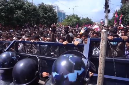 Thủ tướng Nepal từ chức vì bạo lực chết người