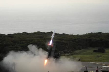 Nhật Bản phô diễn hỏa lực: Tên lửa có thể vươn tới Trung Quốc và Triều Tiên