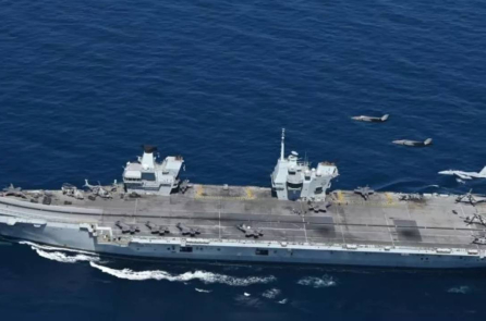 Hàng không mẫu hạm Anh xuất hiện ở sườn phía Đông của Nga