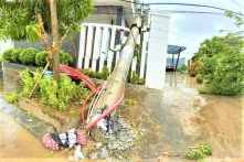 Ảnh hưởng bão số 10, hơn 1,6 triệu khách hàng chưa được cấp điện trở lại