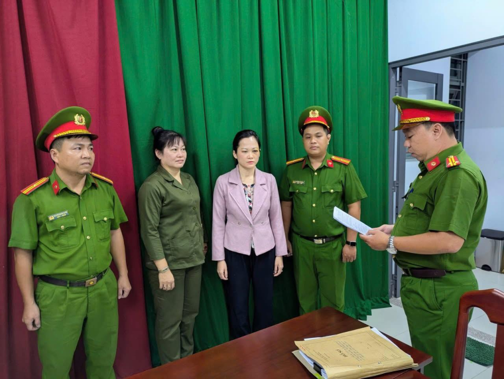 bac si danh nguoi