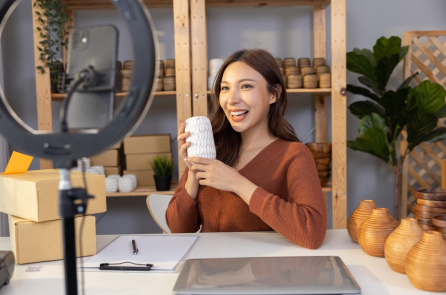 Đề xuất xác thực danh tính người livestream bán hàng