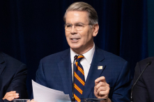 Ông Bessent: Nếu châu Âu không hành động, Mỹ sẽ không đánh thuế hàng Trung Quốc vì dầu Nga