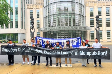 Vụ đốt phá tượng “virus Trung Cộng” mở phiên toà tại New York, nạn nhân đến dự thính