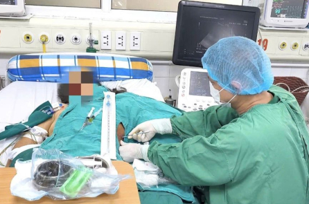 Cụ bà rơi vào nguy kịch sau 4 ngày tiêm thuốc giảm đau