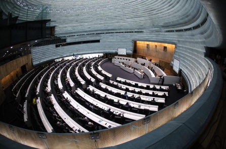 Thủ tướng tạm quyền Thái Lan tìm cách giải tán quốc hội để tổ chức bầu cử sớm