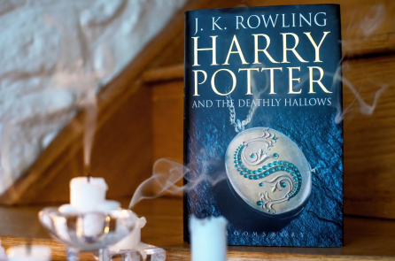 Tác giả “Harry Potter” J.K. Rowling lên tiếng về vụ Charlie Kirk bị ám sát