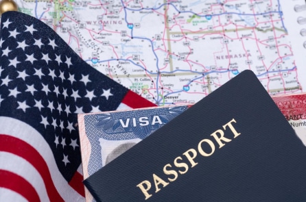 Sở Di trú Mỹ có thể kiểm tra bất ngờ người có visa H-1B và F-1