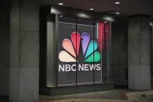 MSNBC sa thải nhà báo Matthew Dowd vì bình luận tiêu cực về vụ ám sát Charlie Kirk