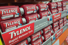 Tổng thống Trump: thai phụ dùng thuốc giảm đau-sốt paracetamol; con có nguy cơ tự kỷ