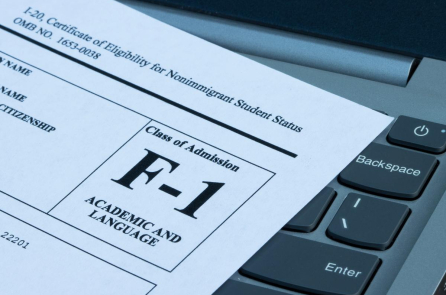 Mỹ: Quy định mới giới hạn thời hạn lưu trú cho diện visa F-1, J-1 và I