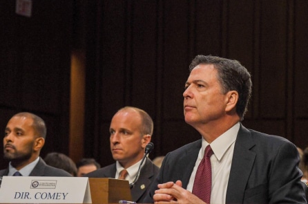 Cựu giám đốc FBI James Comey phủ nhận 2 tội danh trọng tội