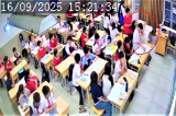 Học sinh lớp 7 túm tóc, quật ngã cô giáo ở Hà Nội: Công an xác minh sự việc