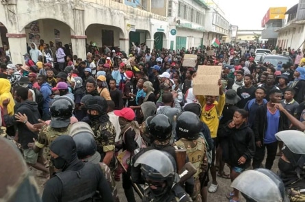 Madagascar: Gen Z vẫn xuống đường bất chấp Tổng thống tuyên bố giải tán chính phủ