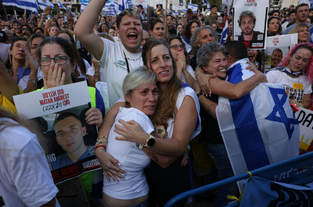 Tổng thống Trump cho Hamas 48 giờ để trả lại hài cốt con tin