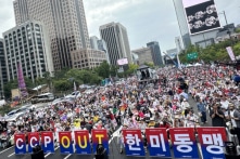 Biểu tình quy mô lớn ở Seoul, người dân Hàn Quốc hô vang “Đả đảo ĐCSTQ”