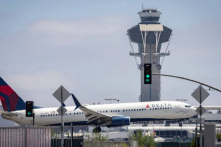 Chính phủ Mỹ đóng cửa: Nhiều chuyến bay bị hoãn do thiếu nhân sự