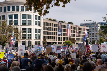 Tổng thống Trump: Chính phủ sẽ điều tra các nhà tài trợ đứng sau cuộc biểu tình “No Kings”