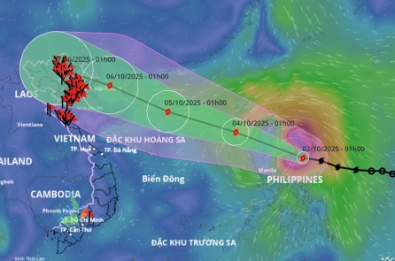 Bão Matmo dự kiến vào Biển Đông hôm nay, tăng cấp nhanh