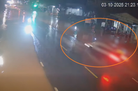 [VIDEO] Chủ tịch xã bị xe hơi tông tử vong khi điều tiết giao thông do mưa ngập