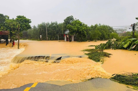 Hơn 12 km đê tại Bắc Ninh bị hư hại, tỉnh ban bố khẩn cấp để ứng phó