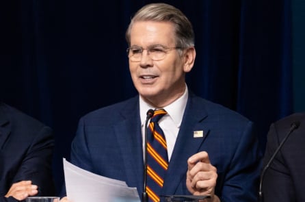 Mỹ thiệt hại 15 tỷ USD mỗi ngày khi chính phủ liên bang tạm ngừng hoạt động