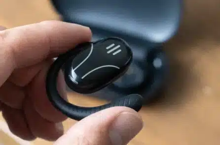 Tai nghe dịch thuật thông minh – Bước tiến mới trong giao tiếp toàn cầu