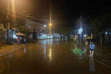 Mưa lớn tại Đà Nẵng khiến hàng trăm người dân miền núi phải sơ tán khẩn cấp