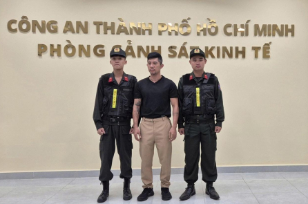 Ca sĩ kiêm nhạc sĩ Lương Bằng Quang bị bắt về tội Đưa hối lộ