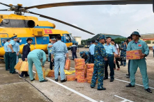 Quân đội điều trực thăng cứu trợ vùng lũ miền Bắc