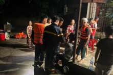 Lạng Sơn: Lật xuồng cứu hộ giữa đêm ở Hữu Lũng, tất cả 7 người được cứu