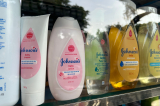 Johnson & Johnson bị yêu cầu bồi thường gần 1 tỷ USD vì amiăng