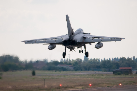 Ông Trump phủ nhận việc Hoa Kỳ triển khai máy bay ném bom B-1 gần Venezuela