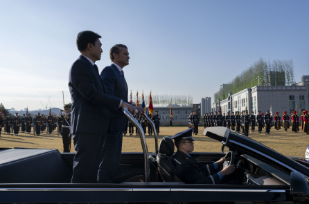 Bộ trưởng Hàn Quốc: Việc đóng tàu ngầm hạt nhân sẽ khiến ông Kim Jong-un ngủ không yên