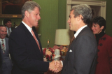 Tổng thống Trump ra lệnh điều tra mối quan hệ của Epstein với Bill Clinton