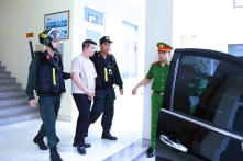 Chồng Đoàn Di Băng bị bắt vì sản xuất hàng giả