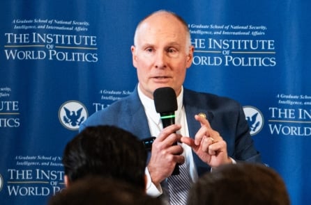 Ủy ban Hạ viện Mỹ yêu cầu Amazon công khai nơi sản xuất, nhắm vào sản phẩm Trung Quốc