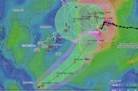 Bão số 15 chưa tan, áp thấp nhiệt đới từ Malaysia sắp tiến vào nam Biển Đông