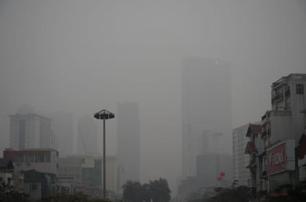 Chất lượng không khí ở Hà Nội và miền Bắc đạt mức rất xấu vào sáng 30/11