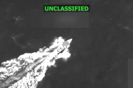 Video: Hoa Kỳ tấn công tàu buôn ma túy ở Đông Thái Bình Dương, 6 người thiệt mạng