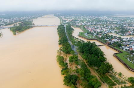 Mưa lũ ở miền Trung: 44 người chết và mất tích, 76 người bị thương